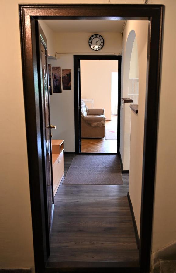 Marin Hotel Apartment Brasov Exterior photo